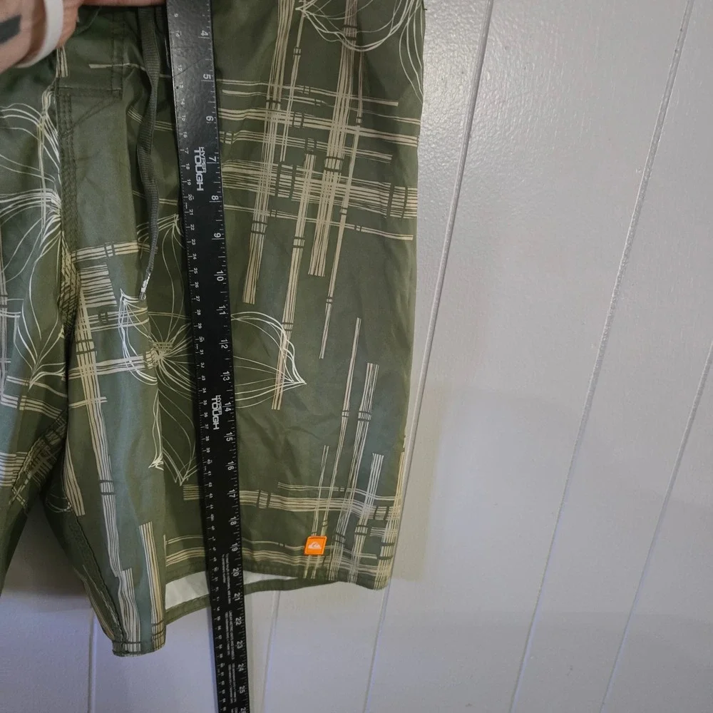 Quiksilver Board Shorts Mens 34 Olive Green Bamboo‎ Floral Cargo E501462
